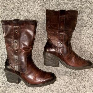 Women’s brown leather boots